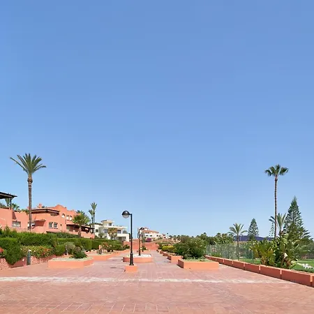 Sea Beachfront Апартаменты